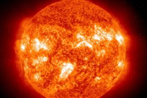 მზის აქტივობის ილუსტრაცია მზის ანთებებითა და კოსმოსური რადიაციით
