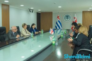 ბავშვის ჯანმრთელობის შემოწმება პედიატრთან რეგულარული ვიზიტის დროს