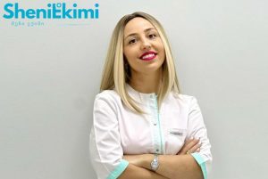 ქალი გინეკოლოგთან კონსულტაციაზე ვაგინალური ინფექციის საკითხებზე