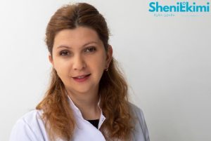 ონკოფსიქოლოგი კიბოს პაციენტთან კონსულტაციაზე