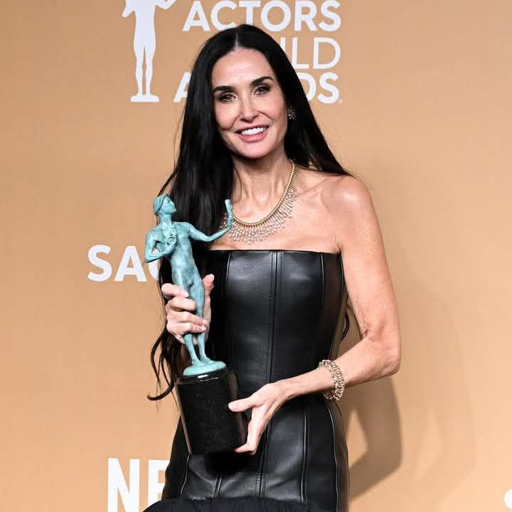 ვარსკვლავები SAG Awards-ის წითელი ხალიჩიდან