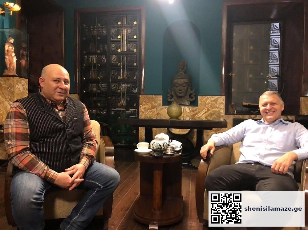 Георгий Пхакадзе: Вакцинация – это не политика | შენი სილამაზე